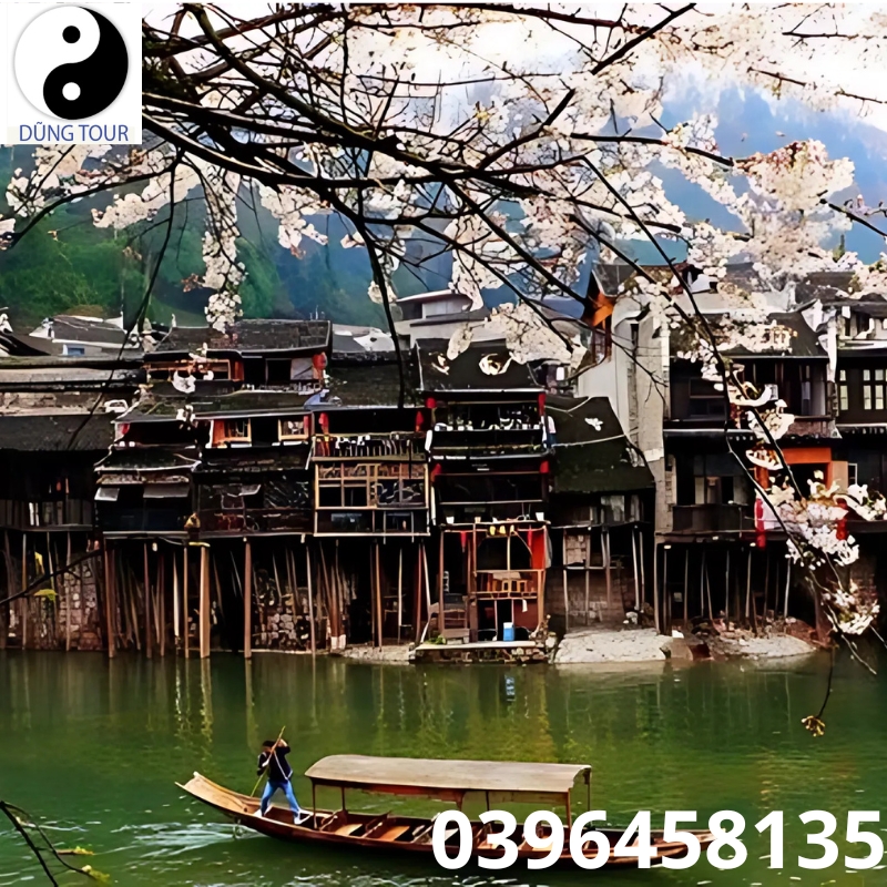 Phượng Hoàng Cổ Trấn, Trung Quốc