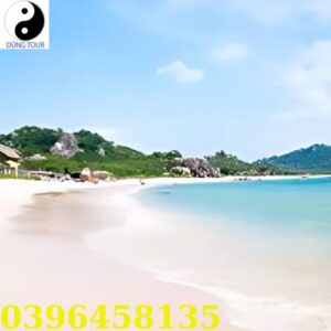 Hinh-anh-bai-bien-Hai-Tien-Thanh-Hoa-cat-trang-nuoc-xanh